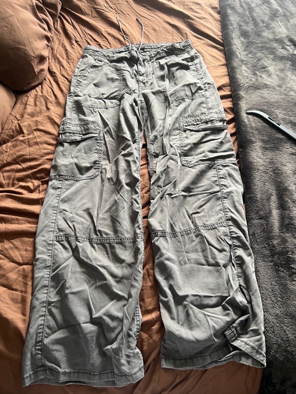 American Eagle Outfitters Women’s  Gray Cargo Pants - Drawstring Waist